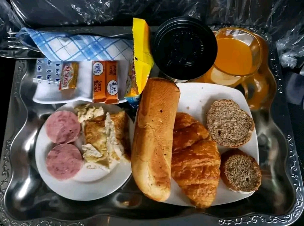 Collation servie à bord
